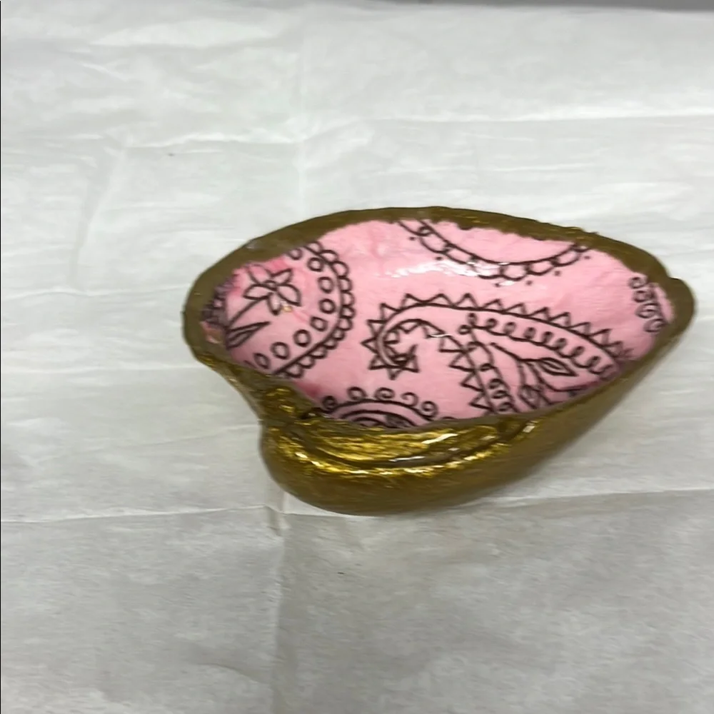 Hand Crafted Pink Shell Trinket Dish - Picture 3 of 6
